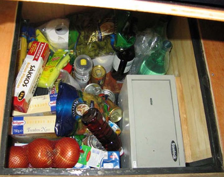 Storage drawer